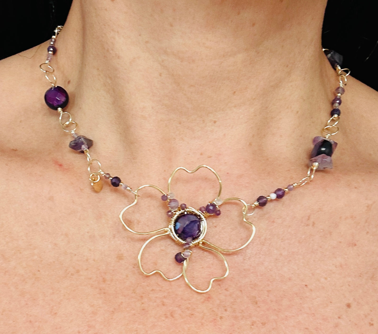 Amanda flower Necklace