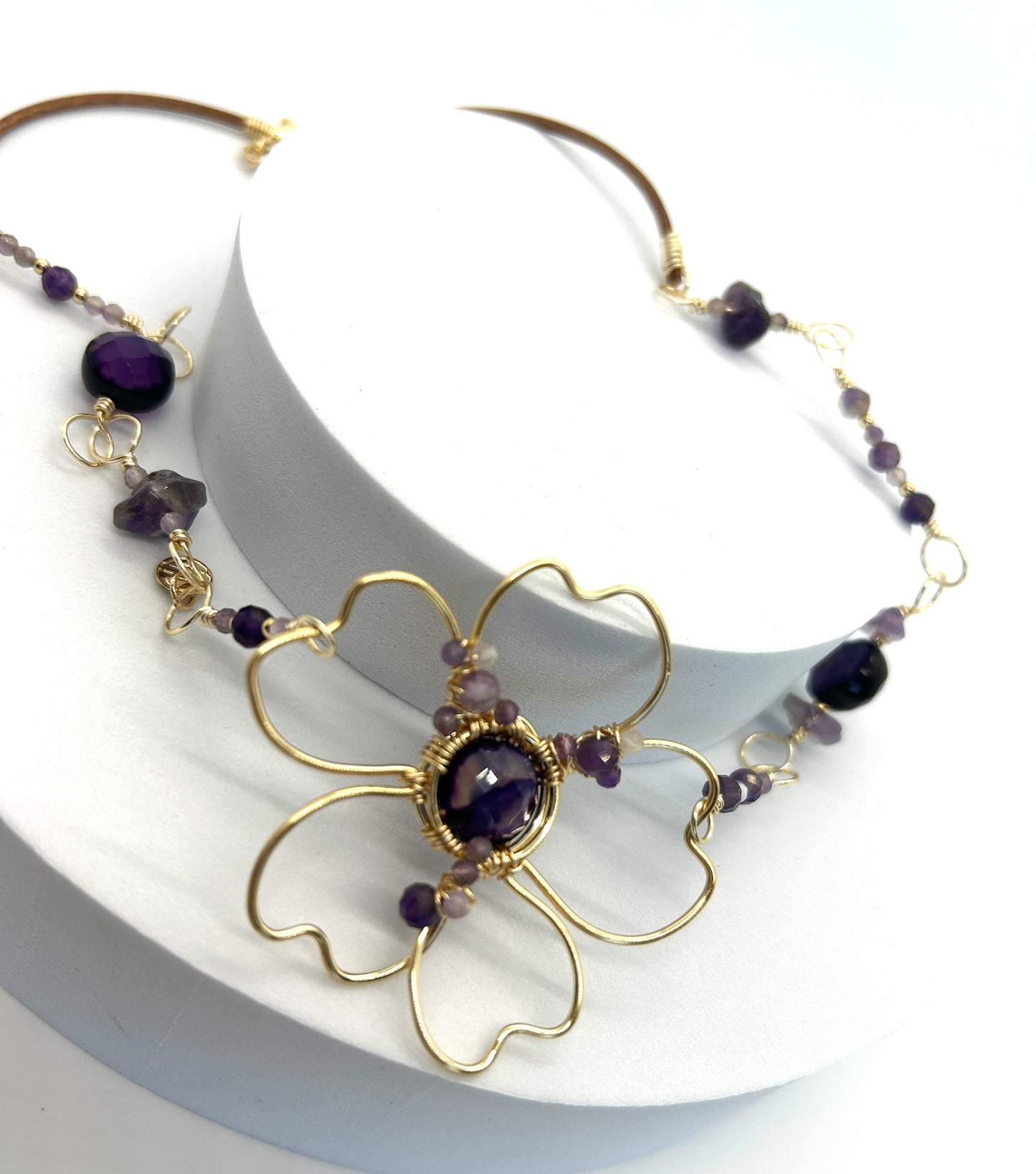 Amanda flower Necklace