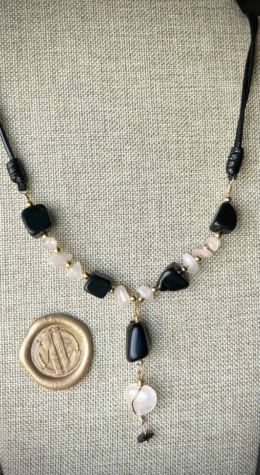 Versatile necklace. Rose quartz and Obsidian.